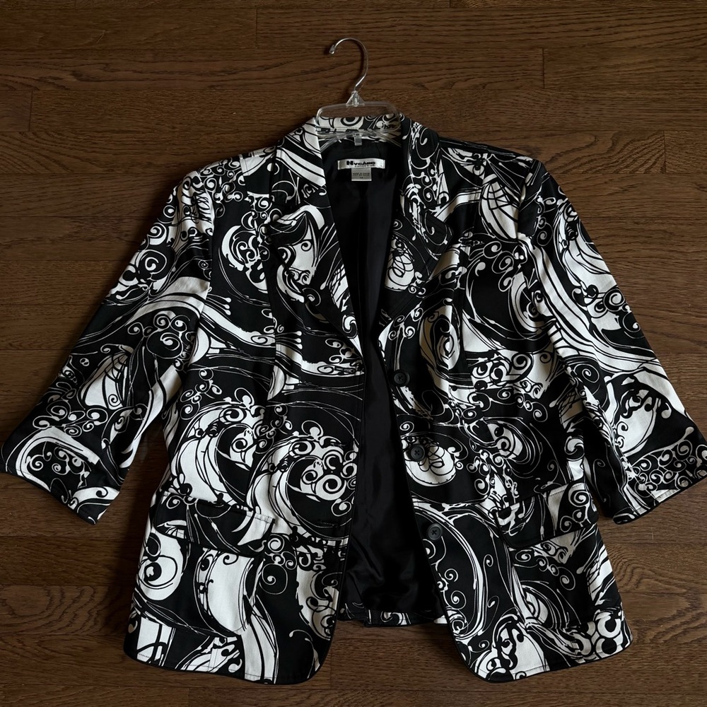 Peter Nygard Black & White Swirl Print Blazer